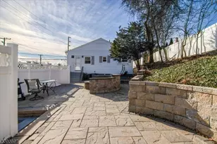 301 Riverview Rd, Pompton Lakes, NJ 07442 - Photo 29