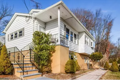 301 Riverview Rd, Pompton Lakes, NJ 07442 - Photo 1