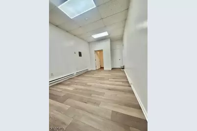 402 Hawthorne Ave, Newark, NJ 07112 - Photo 5