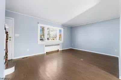 601 Fairway Rd, Linden, NJ 07036 - Photo 3