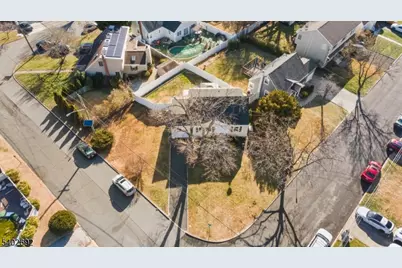 601 Fairway Rd, Linden, NJ 07036 - Photo 17