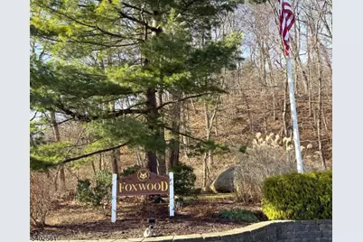 23 E Foxwood Dr #E, Morris Plains, NJ 07950 - Photo 3