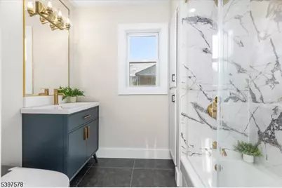 15 Princeton Pl, Clifton, NJ 07014 - Photo 19