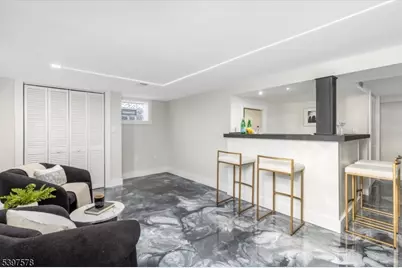 15 Princeton Pl, Clifton, NJ 07014 - Photo 23