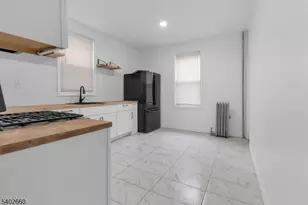 45 Seymour Ave, Newark, NJ 07108 - Photo 3