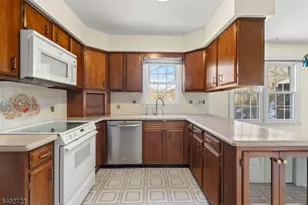 9 Killdeer Dr, Allamuchy Township, NJ 07840 - Photo 3