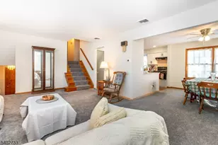 18 Stanford Pl, Wayne Twp., NJ 07470 - Photo 7