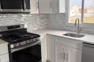 37 Irving St, Carteret, NJ 07008 - Photo 3