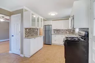 451 Burroughs Terrace, Union Township, NJ 07083 - Photo 11