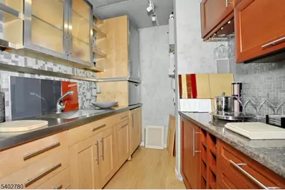 211 6th Ave, Hawthorne, NJ 07506 - Photo 17