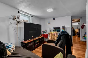 357 N 11th St, Newark, NJ 07107 - Photo 21