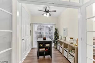 344 Shannon Ct, Lopatcong Township, NJ 08865 - Photo 5