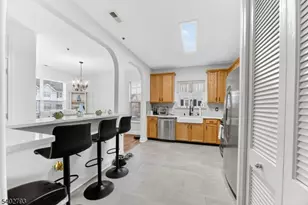 344 Shannon Ct, Lopatcong Township, NJ 08865 - Photo 11