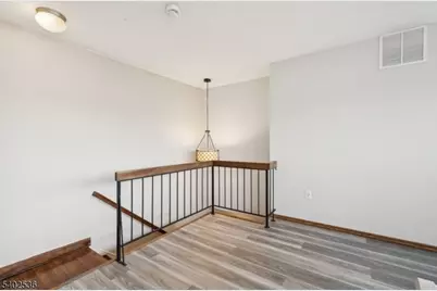 36 Farnham Sq, Sayreville Boro, NJ 08859 - Photo 29