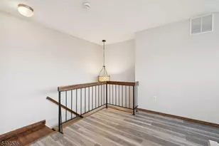 36 Farnham Square, Sayreville Boro, NJ 08859 - Photo 29