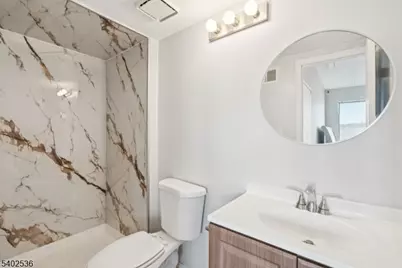 36 Farnham Sq, Sayreville Boro, NJ 08859 - Photo 25