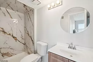 36 Farnham Square, Sayreville Boro, NJ 08859 - Photo 25