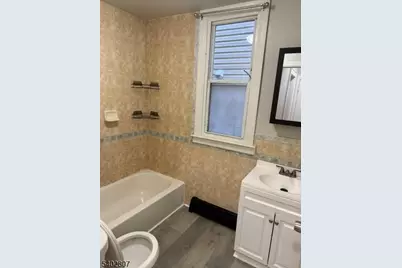 39-41 Aldine St, Newark, NJ 07112 - Photo 7