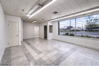 1050 Valley St, Union Township, NJ 07088 - Photo 11