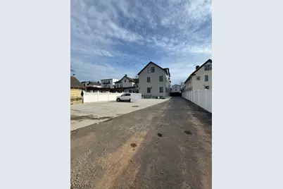 528 Jefferson Ave, Elizabeth, NJ 07201 - Photo 17