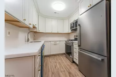 109 Stratford Place, Bridgewater, NJ 08805 - Photo 9