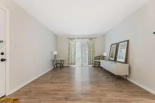 109 Stratford Pl, Bridgewater, NJ 08805 - Photo 5