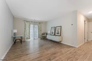 109 Stratford Pl, Bridgewater, NJ 08805 - Photo 3