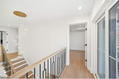 4 Maplewood Dr, Livingston, NJ 07039 - Photo 31