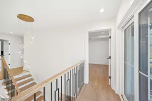 4 Maplewood Dr, Livingston, NJ 07039 - Photo 31