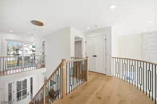 4 Maplewood Dr, Livingston, NJ 07039 - Photo 29