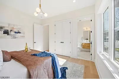 4 Maplewood Dr, Livingston, NJ 07039 - Photo 23