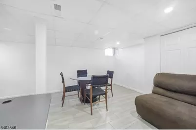 38 Sherwood St, Clifton, NJ 07013 - Photo 15