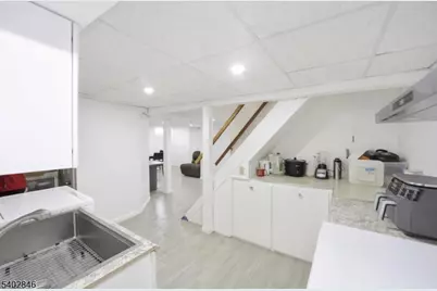 38 Sherwood St, Clifton, NJ 07013 - Photo 15