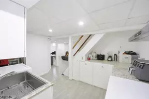 38 Sherwood St, Clifton, NJ 07013 - Photo 15