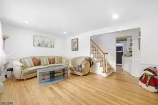 38 Sherwood St, Clifton, NJ 07013 - Photo 3