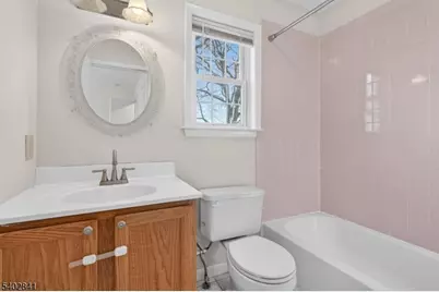 11 Evergreen Dr #63, Clifton, NJ 07014 - Photo 15