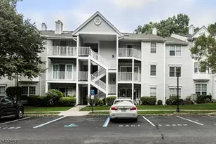 611 Lilac Ln, Mahwah, NJ 07430 - Photo 1