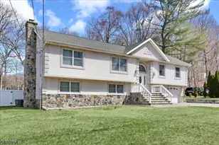 50 Roger Ct, Ringwood, NJ 07456 - Photo 1