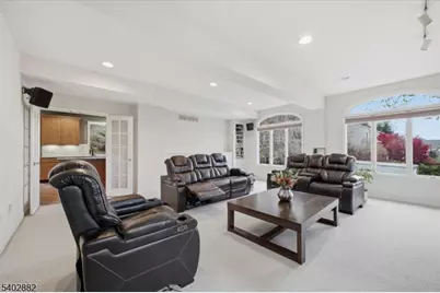 13 Old Schoolhouse Rd, Bethlehem Township, NJ 08802 - Photo 17