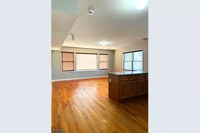 104 Luttgen Pl #4, Linden, NJ 07036 - Photo 7