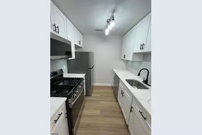 86 Vaughan Dr, Newark, NJ 07103 - Photo 11