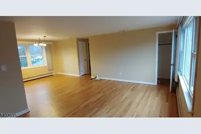 60 Bank St, Midland Park, NJ 07432 - Photo 7