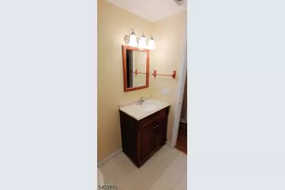 60 Bank St, Midland Park, NJ 07432 - Photo 11