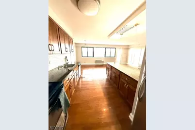 60 Parkway Dr #10G, East Orange, NJ 07017 - Photo 9