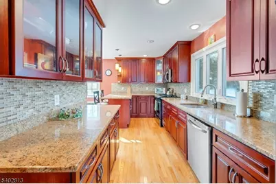 247 Hillside Ave, Chatham, NJ 07928 - Photo 15