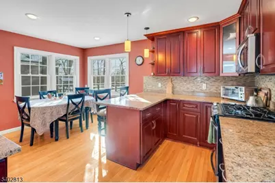 247 Hillside Ave, Chatham, NJ 07928 - Photo 17