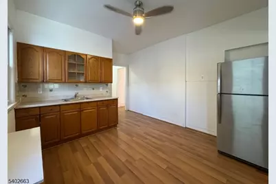 4 Claremont Pl #1, Montclair, NJ 07042 - Photo 15