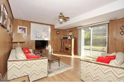 18 Schirra Dr, Wanaque, NJ 07465 - Photo 29