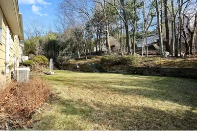 18 Schirra Dr, Wanaque, NJ 07465 - Photo 41