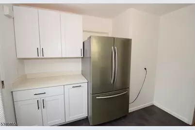 40 Glaser Ave, Raritan, NJ 08869 - Photo 7